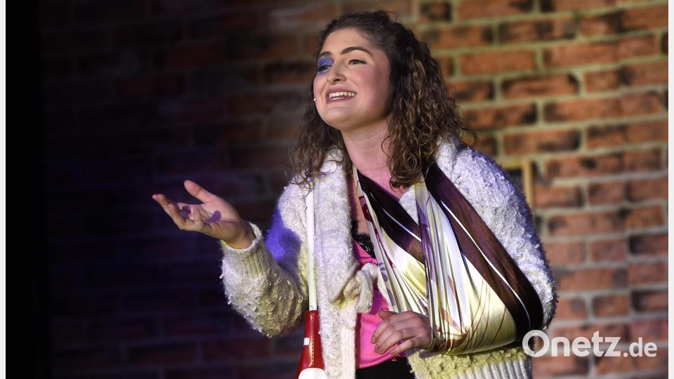 Audrey (stark: Selina Zeitler). Bild: Tobias Schwarzmeier