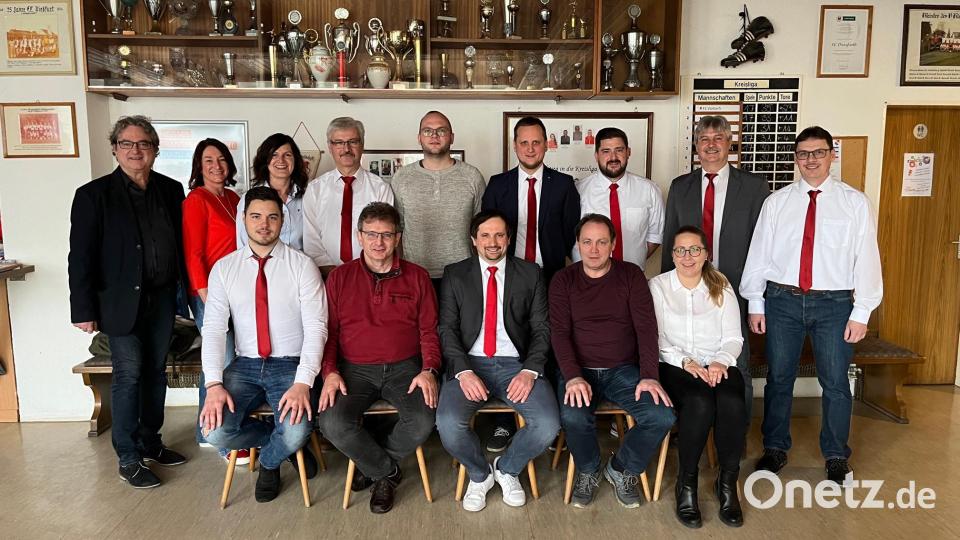 Das neue Vorstandsteam führt den FC Dießfurt in den kommenden Jahren. Bild: fs