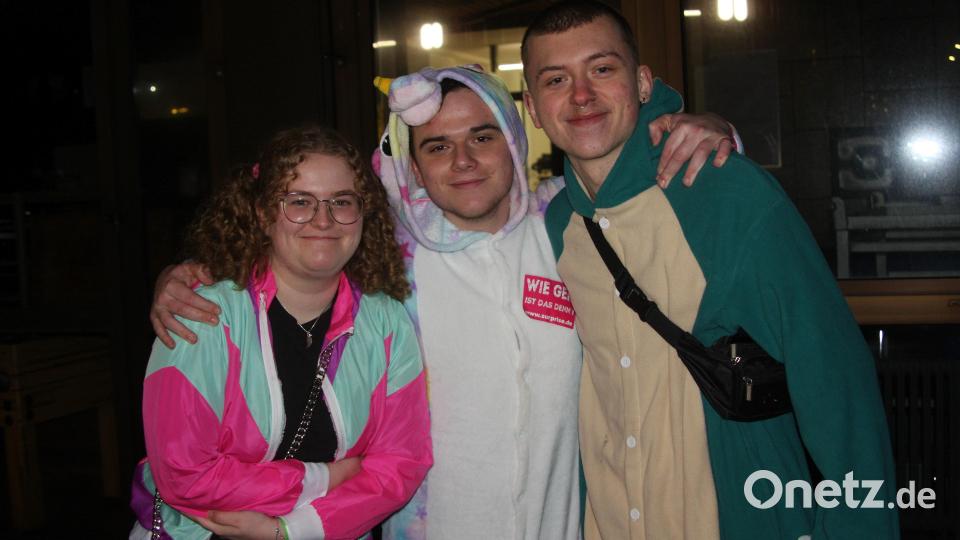 HCL-Superfasching in der Dreifachturnhalle in Wiesau Bild: wro