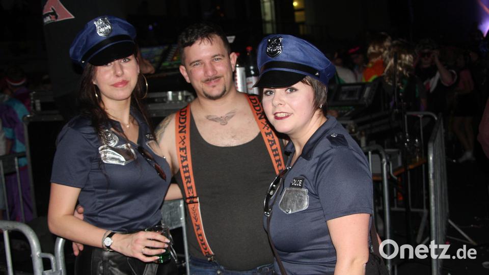 HCL-Superfasching in der Dreifachturnhalle in Wiesau Bild: wro