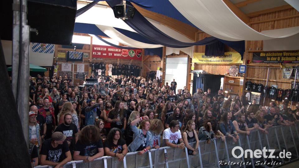 In der Halle geht die Post ab. Bild: tok