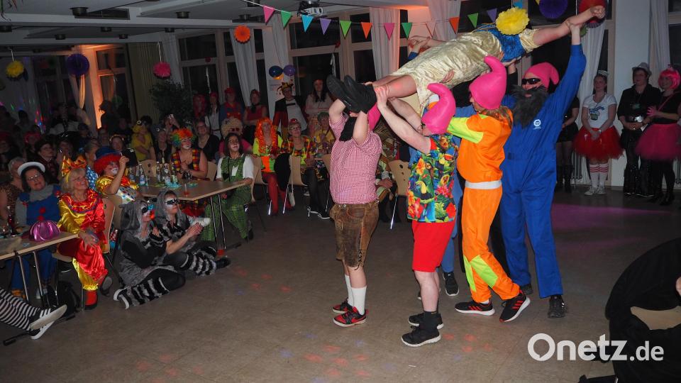 Weiberfasching in Neustadt/WN Bild: krb