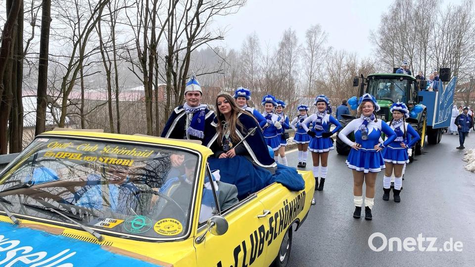 Am vergangenen Sonntag war Weiß-Blau Wiesau in Mähring zu Gast. Bild: Faschingsgesellschaft Weiß-Blau Wiesau/exb