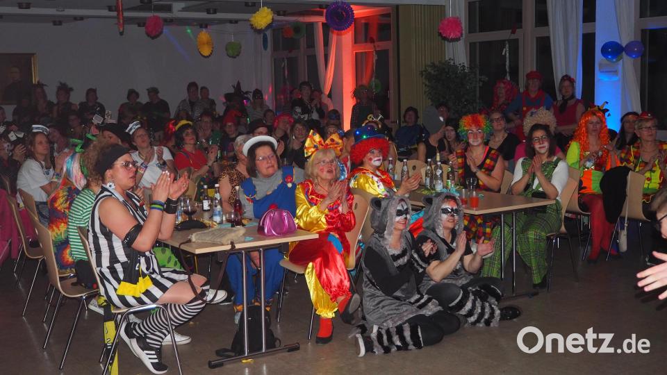 Weiberfasching in Neustadt/WN Bild: krb