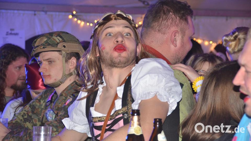 So manch holde &quot;Maid&quot; hatte sich unter die Besucher gemischt. Bild: ak
