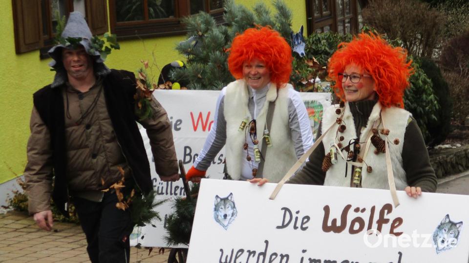 Der Wolf stößt bei diesen Damen auf wenig Gegenliebe. Bild: bnr