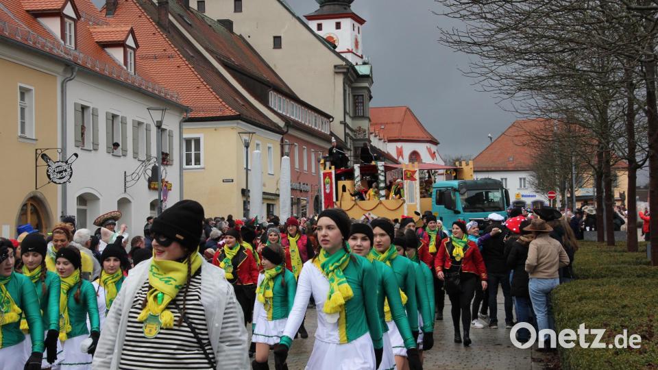 Imposanter Tirschenreuther Faschingszug, es war die 44. Auflage. Bild: kro