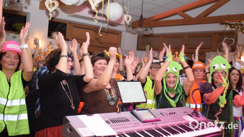 Alleinunterhaletr Stefan entfachte den Fosnachtorkan. Bild: bnr