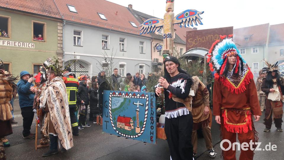Die Heringnoher Schamanen vertrieben negative Geister aus Vilseck und aller Welt Bild: Rosi Hasenstab