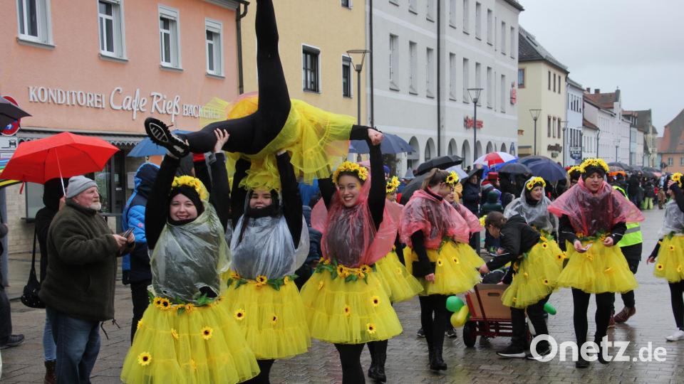 Klasse Pose der Tanzgruppe Temptation des TB Jahn Wiesau. Bild: kro