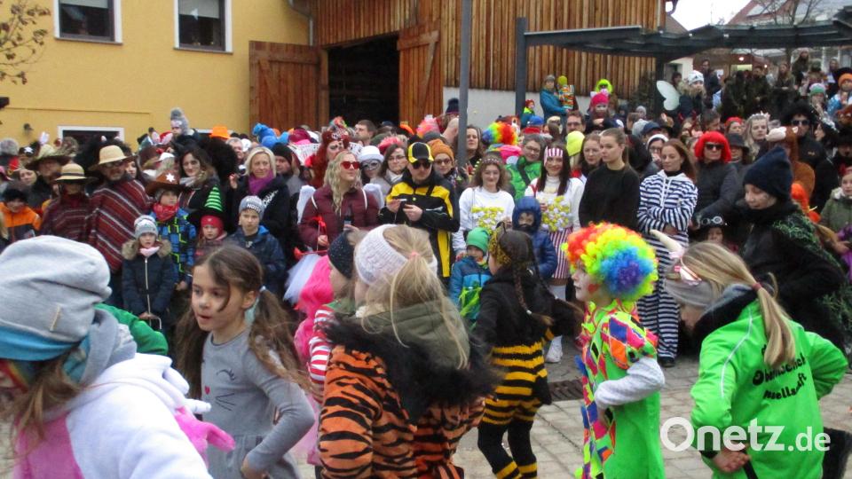 Auch die kleinen Tänzer hatten bei der Faschingsgaudi großen Spaß. Bild: bnr