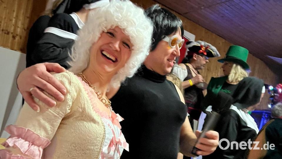 Stefanie Stich hatte mit ihrem barocken Kostüm die Jury überzeugt. Mit ihrer Verkleidung aus längst vergangener Zeit, wurde sie als beste kostümierte Frau geehrt. Bild: msk
