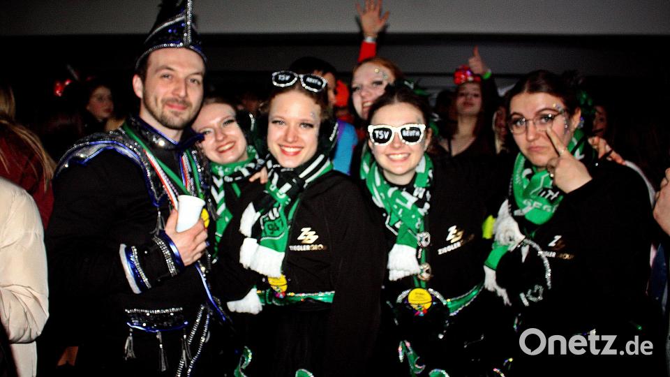 Fesche Narren aus Reuth. Bild: R. Kreuzer