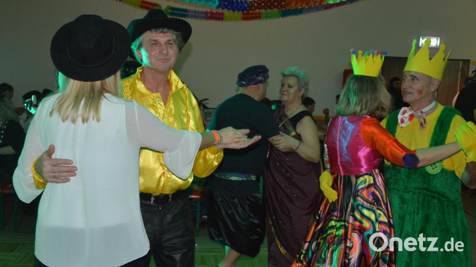 Beim Rosenmontagsball in Leonberg wurde auch eifrig getanzt. Bild: jr