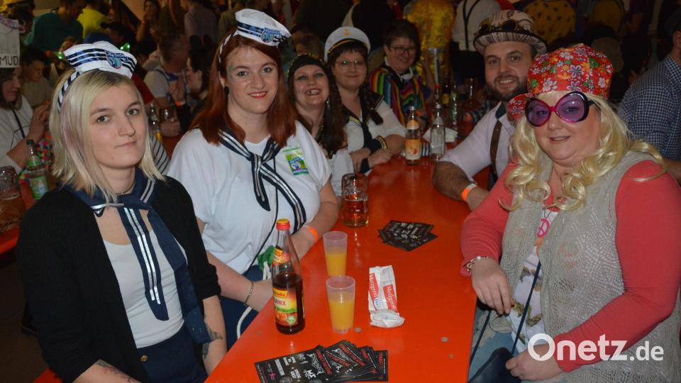 Eine tolle Stimmung herrschte beim Rosenmontagsball in Leonberg. Bild: jr