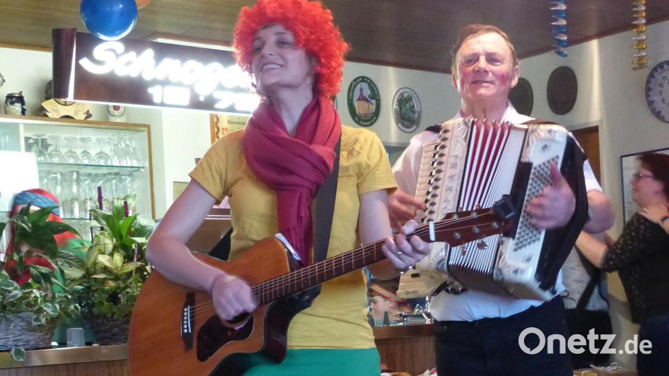 Das „Baier Duo“ sorgte für die richtige Faschingsstimmung Bild: sl
