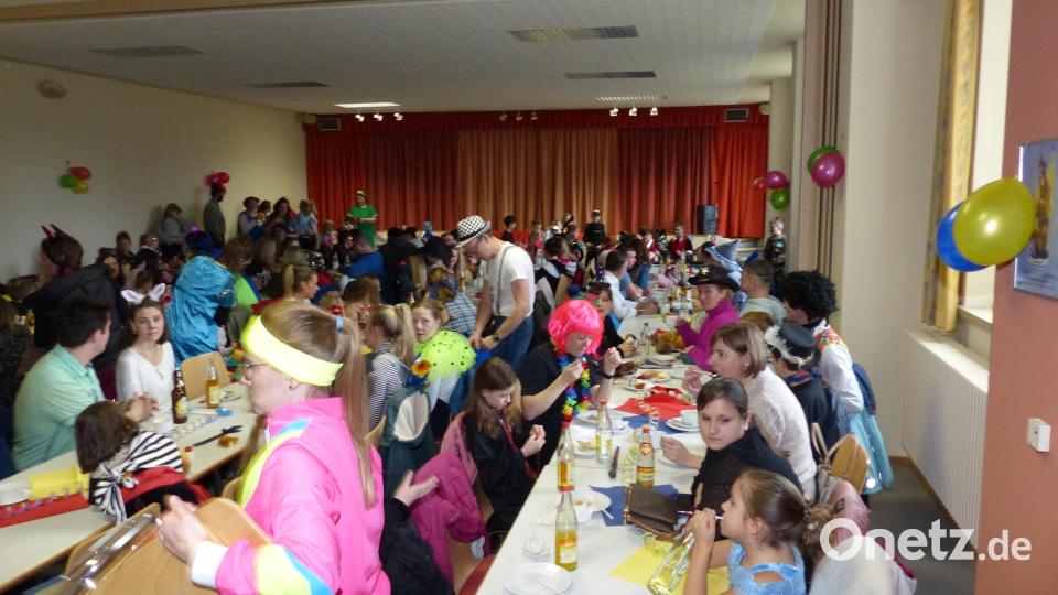 Volles Haus beim SPD-Kinderfasching in Schirmitz Bild: hme