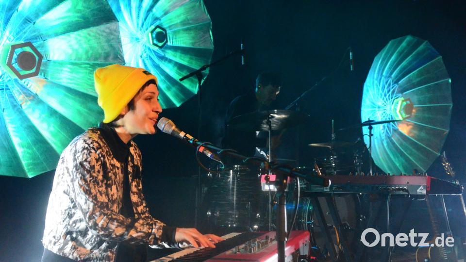 Alin Coen malt Klangfarbenteppiche im Ring-Theater. Bild: Kunz