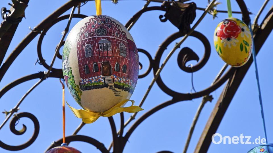An Ostern gibt es viele Traditionen. Von einigen erzählt Ortsheimatpfleger Josef Schmaußer. Bild: Petra Hartl