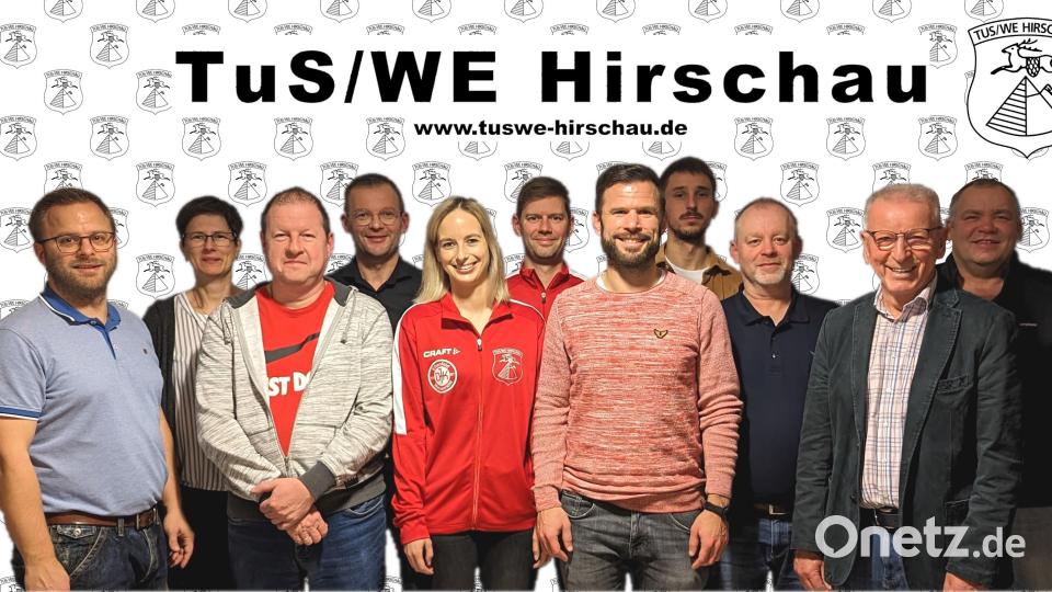 Der TuS/WE Hirschau wählt einen neuen Vorstand (von links): Vorsitzender Christoph Weih, Hildegard Gebhardt, Christian Gebhardt, Hermann Gebhard, Nicole Herrmann, Matthias Zeitler, Sebastian Weih, Marco Horn, Willi Lang, Rudolf Wild und Peter Lang. Bild: Christian Gebhardt