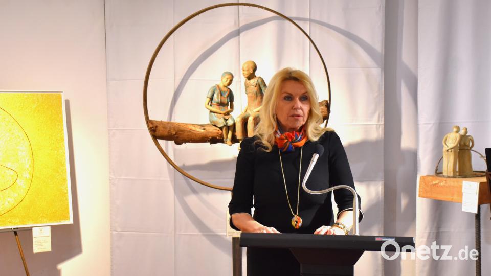 KVT-Vorsitzende Petra Schicker Zitat: : Die Umsetzung einer Idee zu einem Bild ist ein Prozess, der einem viel abverlangt, wenn er gelungen ist, aber auch sehr glücklich und zufrieden macht Bild: ubb