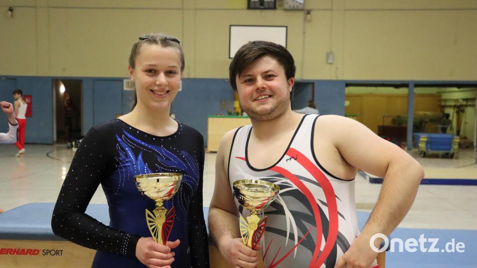 Lea Tretter und Moritz Helgert holten sich erneut den Stadtmeistertitel im Geräteturnen. Bild: TG Tirschenreuth/exb