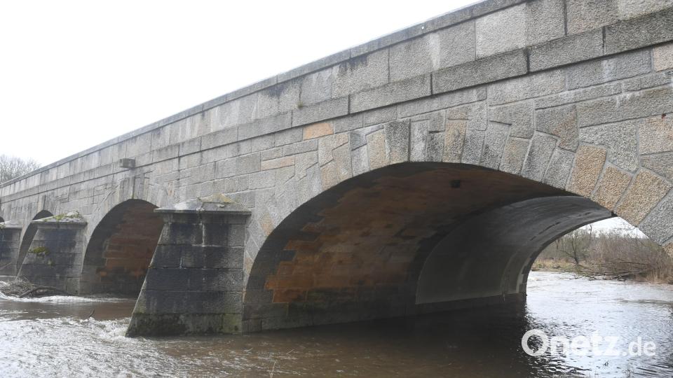 Die Waldnaabbrücke bei Unterwildenau ist ab Montag bis zum Jahresende gesperrt. Bild: Gabi Schönberger
