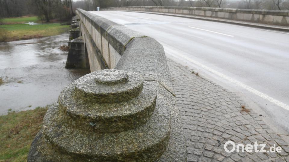 Die Waldnaabbrücke bei Unterwildenau ist ab Montag bis zum Jahresende gesperrt. Bild: Gabi Schönberger