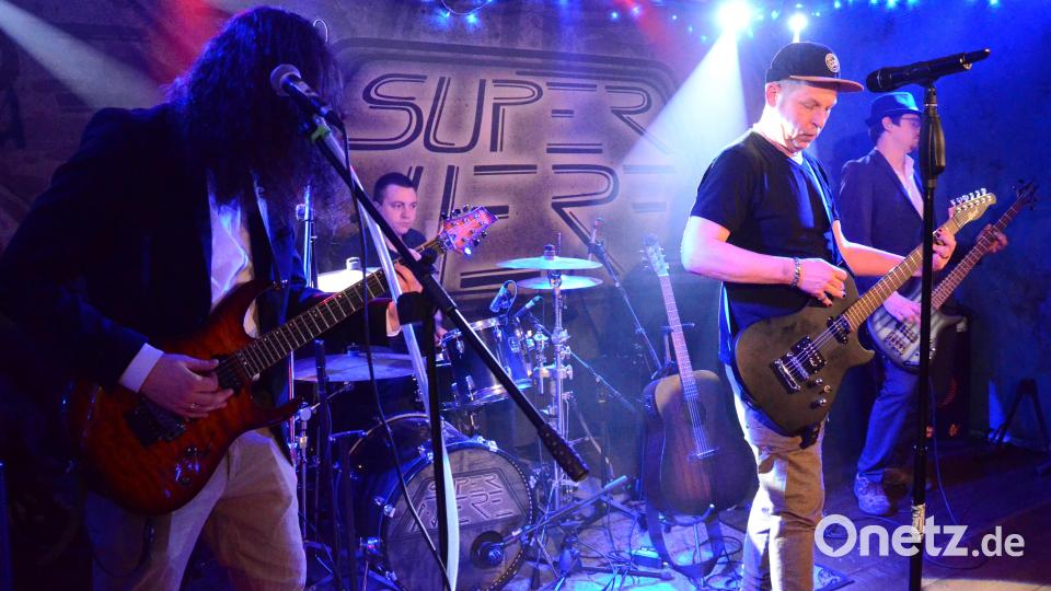 Bands, wie die hier "Superniere" können bei der Open Stage frei auftreten. Bild: Kunz