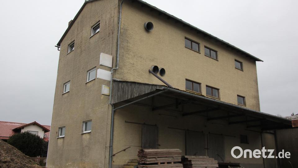 Im ehemaligen Raiffeisen-Gebäude soll ein Haus der Vereine entstehen. Das ALE unterstützt die Maßnahme mit 470.000 Euro. Bild: kro