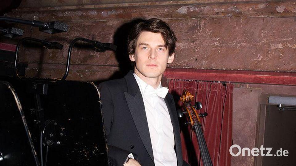 Solocellist Jakob Spahn. Bild: Andrey Grilc/exb