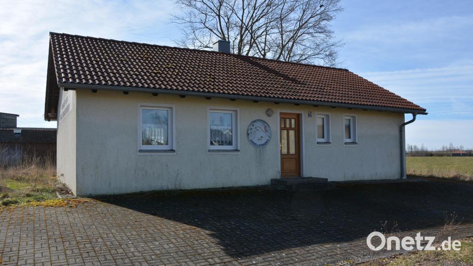 Das Grundstück mit Vereinsheim an der Ziegelhütte hat der Kanarien- und Vogelliebhaberverein Stiftland bereits 2021 verkauft. Nach der Auflösung des Vereins soll sein Vermögen laut Satzung für wohltätige Zwecke verwendet werden. Bild: jr