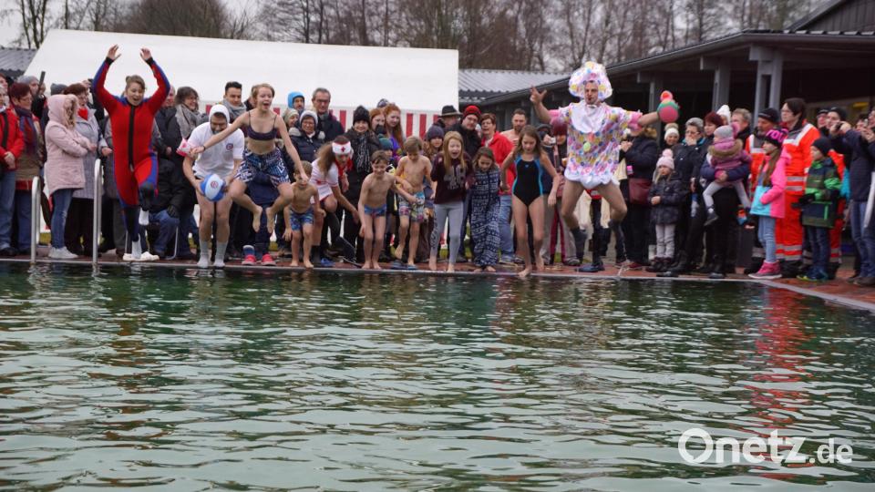 Die Wasserwacht Kemnath macht vor, wie es geht. Bild: bkr