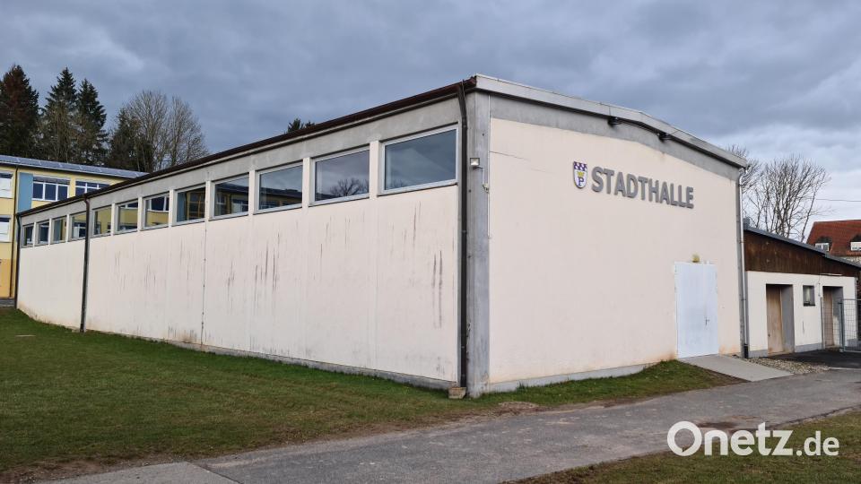 Pressath erhöht Abwassergebühr und gibt Nachlass bei Stadthallennutzung