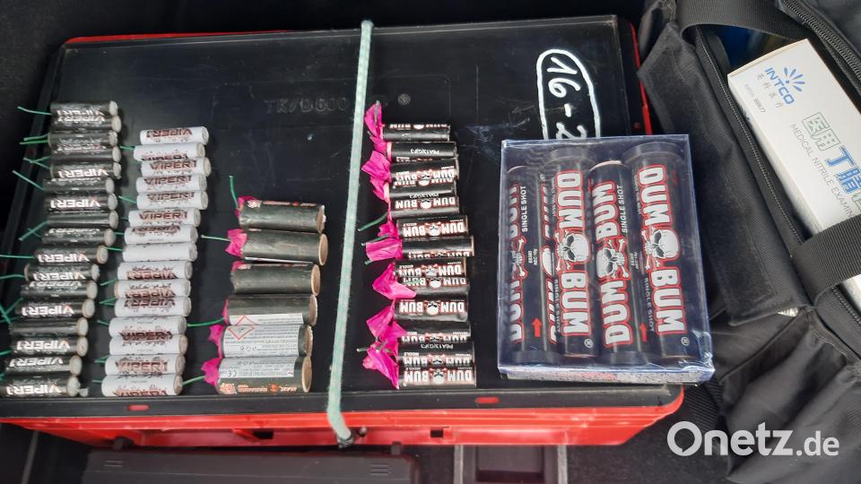 Diese Böller beschlagnahmten die Polizisten. Bild: Bundespolizei/exb