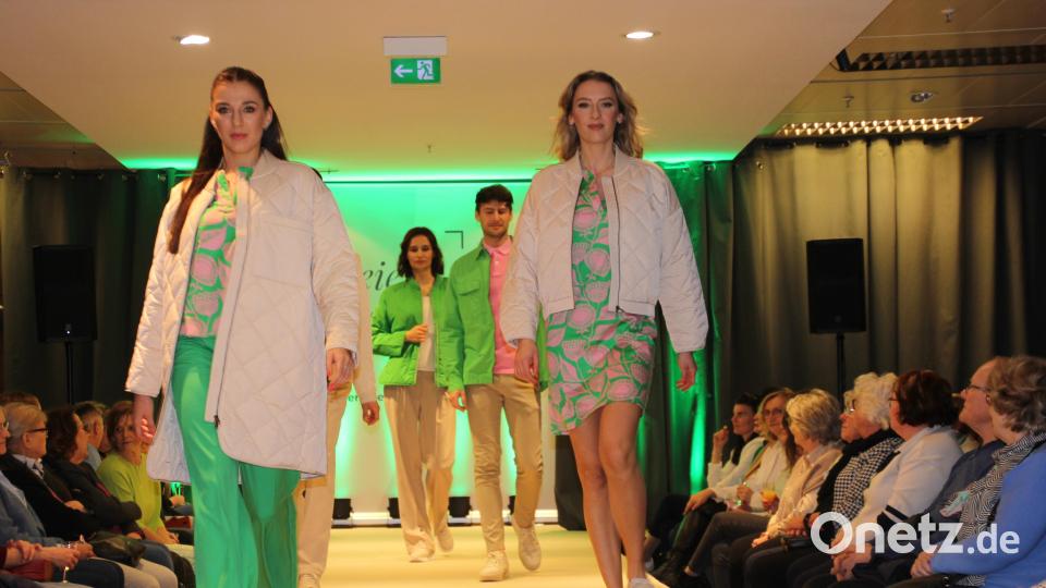 Die Models präsentierten bunte und angesagte Frühjahrsmode. Bild: kro