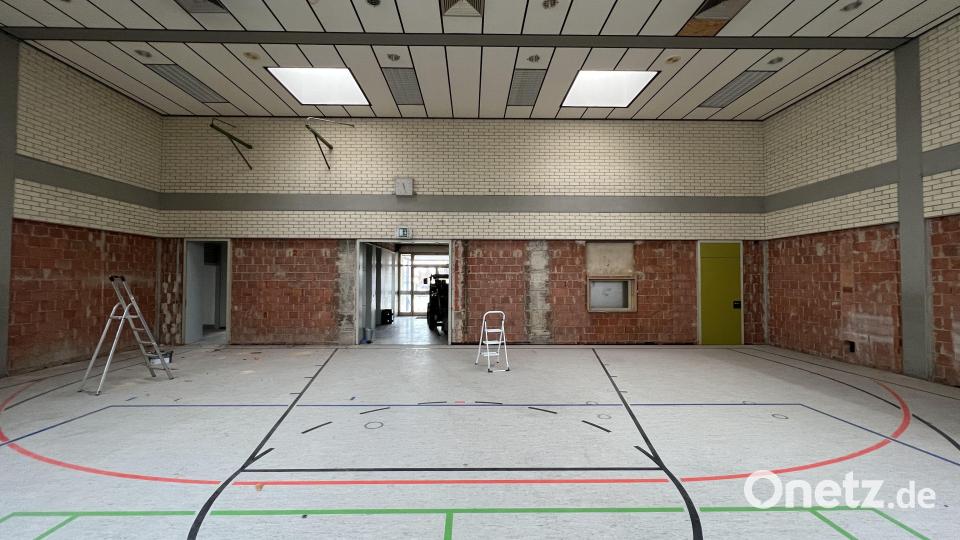 Ein letzter Blick in die &quot;alte&quot; Mehrzweckhalle von Schirmitz. Bild: Lenk/exb