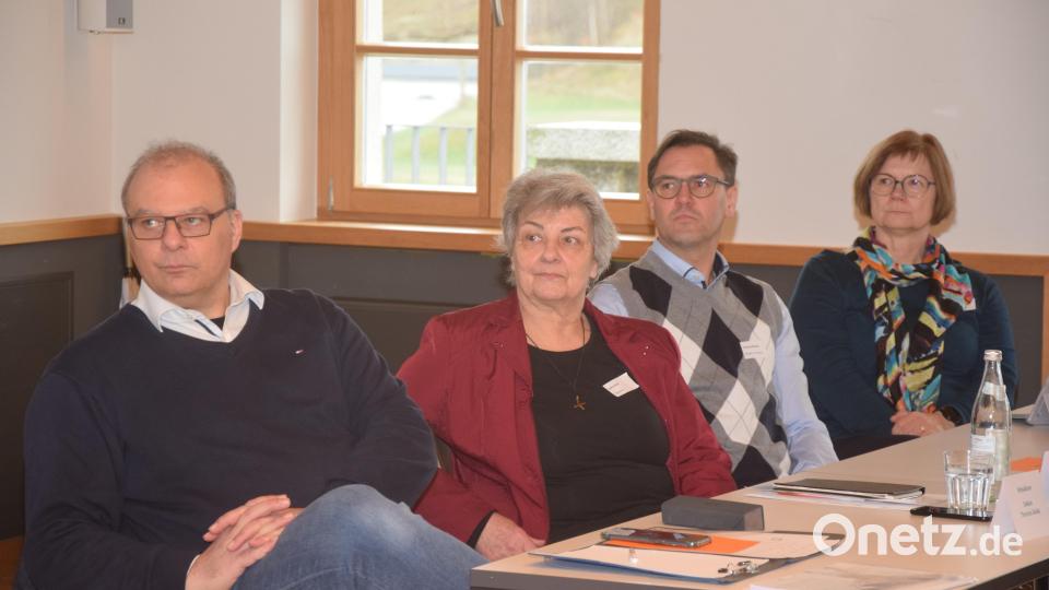 Die Dekanatsführung mit Dekan Thomas Guba und Präsidentin Käthe Pühl (von links). Bild: fz