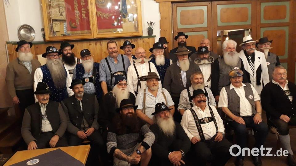 Die Teilnehmer der Internationale Bartprämierung in Garmisch-Partenkirchen. Bild: Ostbayerischer Bartclub/exb