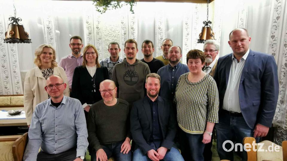 Das ist das neue Führungsteam des CSU-Ortsverbandes um Vorsitzenden Wolfgang Voit (vorne, links) erstmals mit den drei Stellvertretern Thomas Kleber, Andreas Kleber und Robert Brenner (vorne, von rechts). Bild: gz