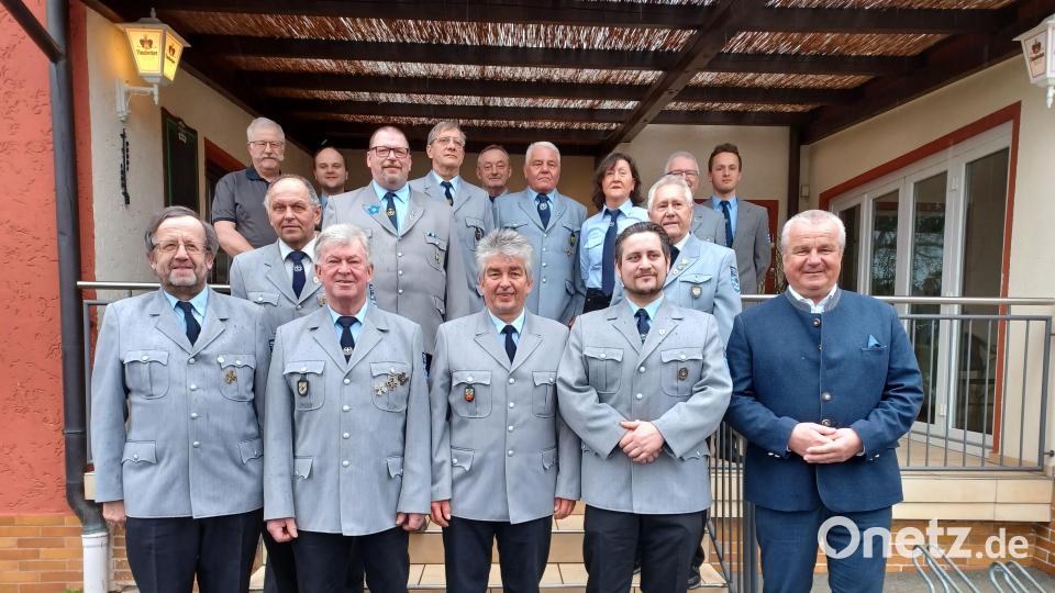Die Soldaten- und Kriegerkameradschaft Schmidgaden haben eine neue Vorstandschaft gewählt. Bild: Josef Schimmer/exb