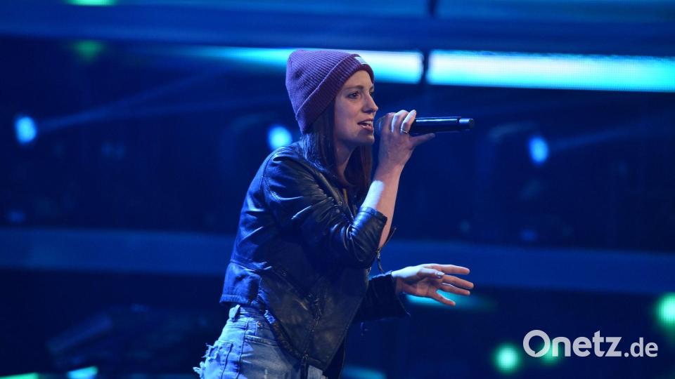Tina Trummer singt in der Blind Audition „Hands Clean“ von Alanis Morisette. Bild: SAT.1/ProSieben/André Kowalski