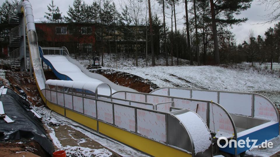 Freefall- und Breitrutsche haben eine Länge von knapp 30 Metern. Bild: sne