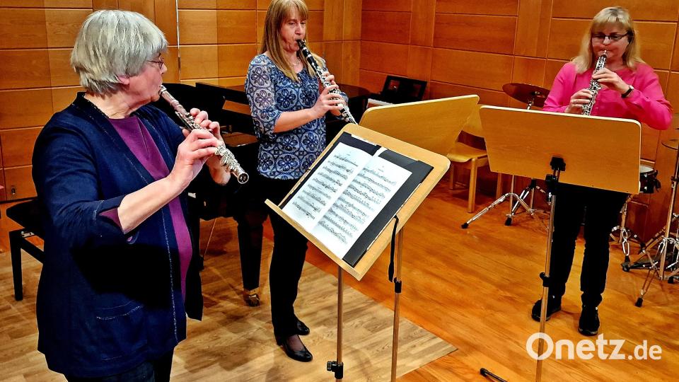 Das Bläsertrio mit Sybille Wagner, Britta Schmidbauer und Helga Rose. Bild: R. Kreuzer