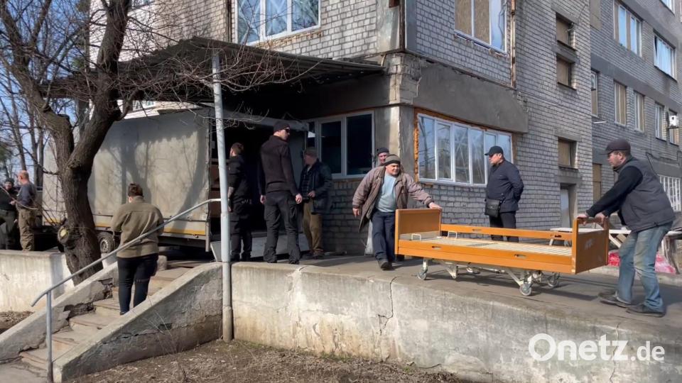 Der Hilfstransport lieferte Betten für ein Krankenhaus im Osten der Ukraine. Bild: Matthias Uri, BHS Corrugated/exb