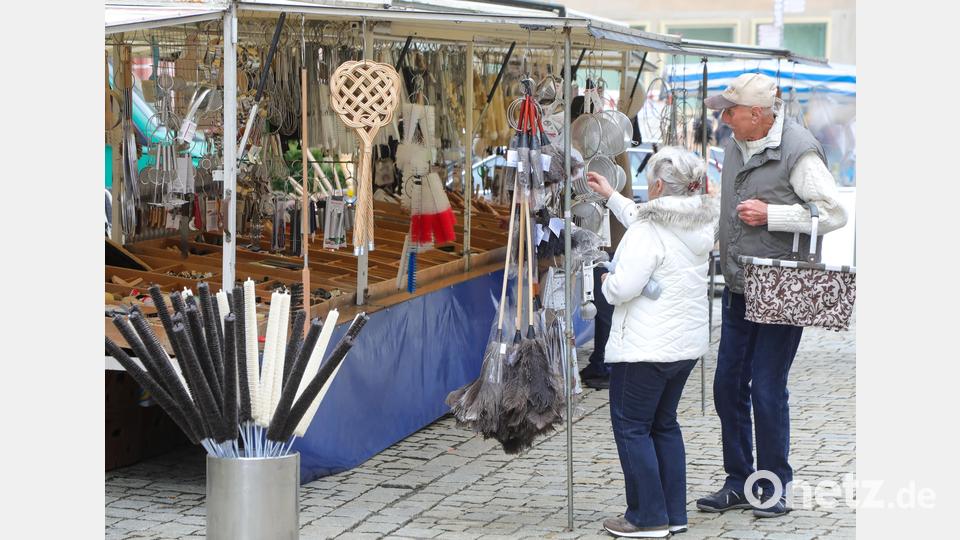 Haushalts- und Küchenutensilien - man kennt es von den Sulzbach-Rosenberger Märkten. Bild: Wolfgang Steinbacher