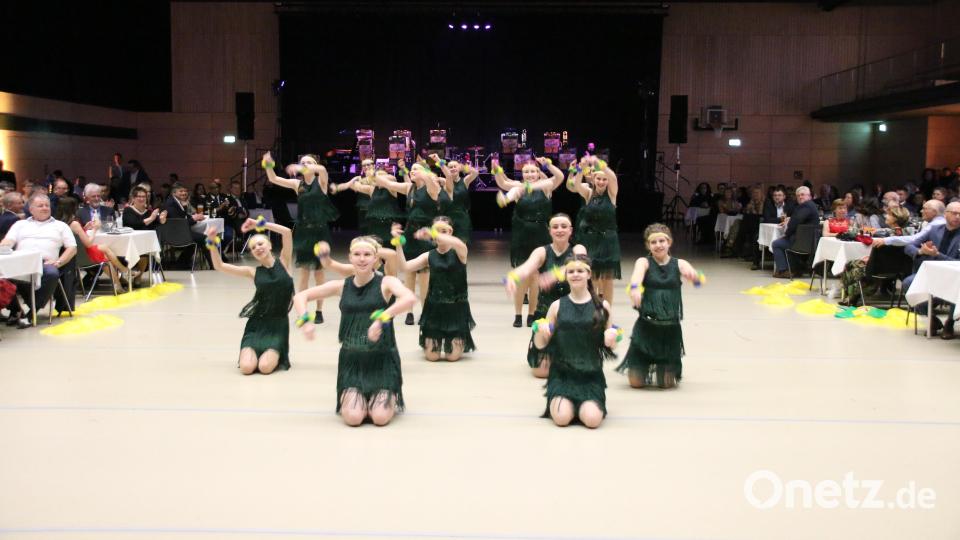 Die Freaky Dancers zeigten eine Showeinlage. Bild: sne