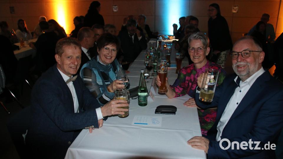 350 Bürger verbrachten einen wunderbaren Gala-Abend in der frisch sanierten Stadthalle. Bild: sne