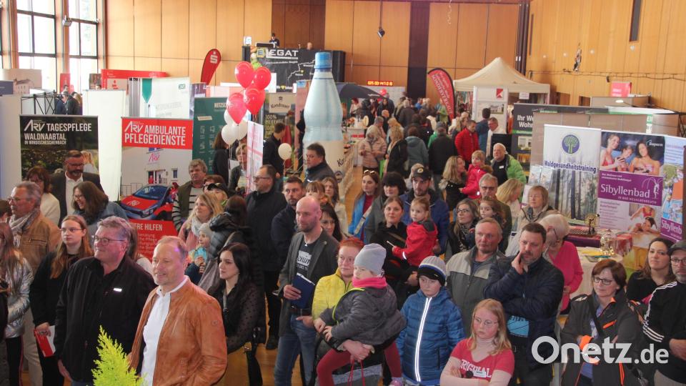 Schon kurz nach Mittag war der Andrang im Kettelerhaus groß. Bild: kro