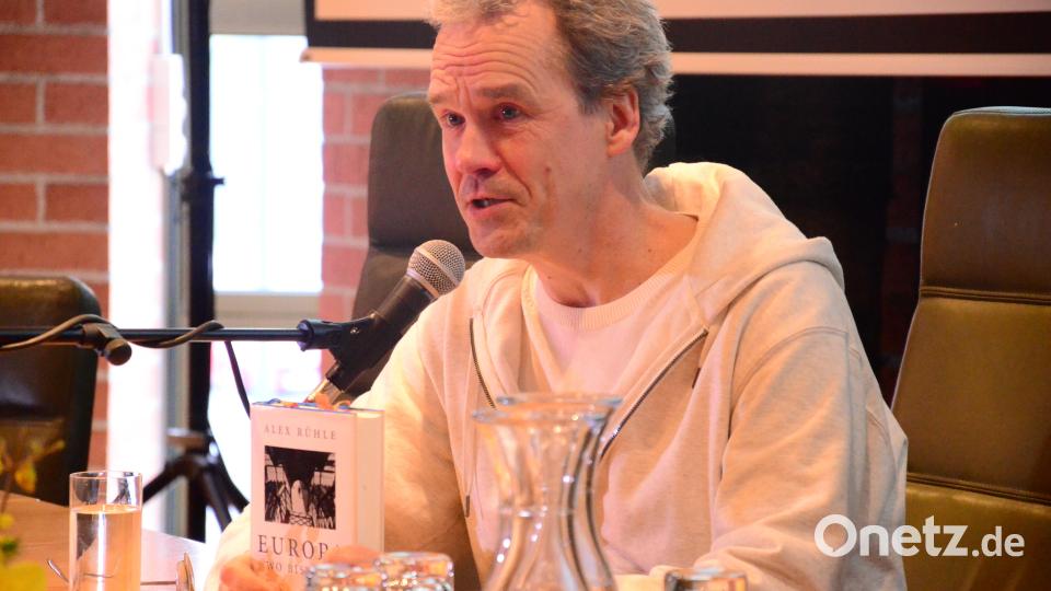 Alex Rühe las aus seinem Buch &quot;Europa wo bist du?&quot;. Bild: Kunz